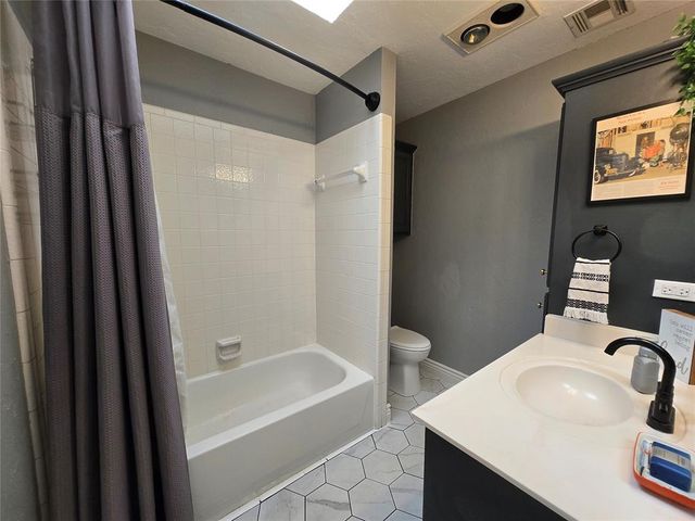 1018 Dustin Drive, Edmond, OK 73003