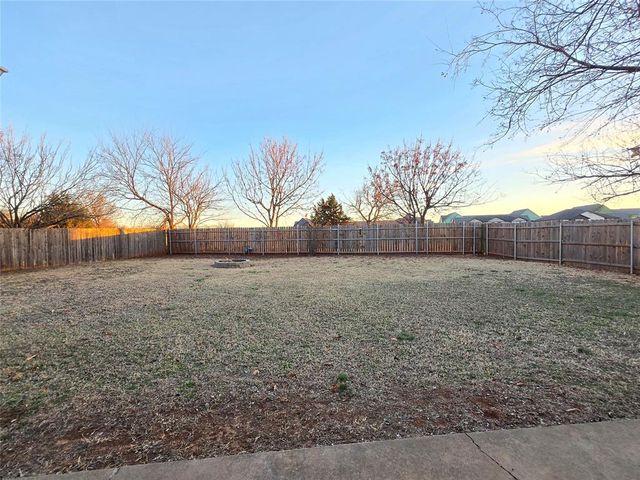 1018 Dustin Drive, Edmond, OK 73003