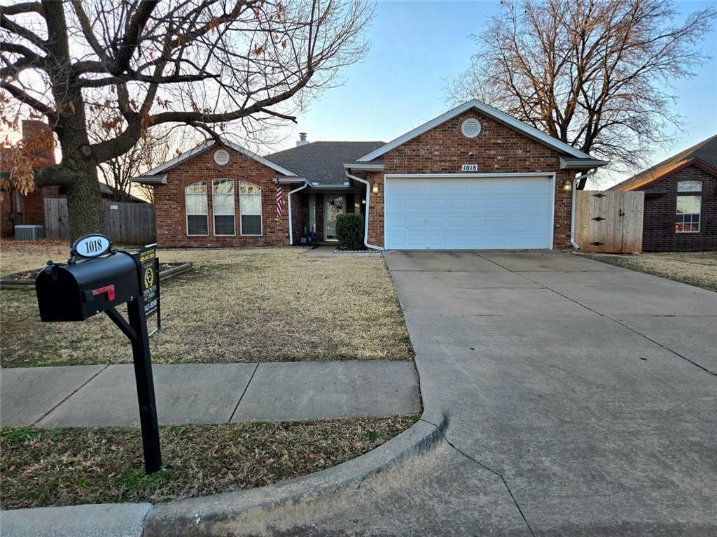 1018 Dustin Drive, Edmond, OK 73003