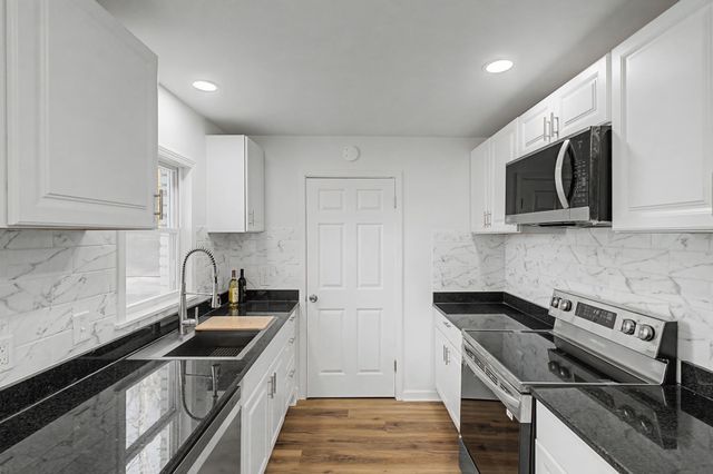 27 Cameo Dr, Nashville, TN 37211