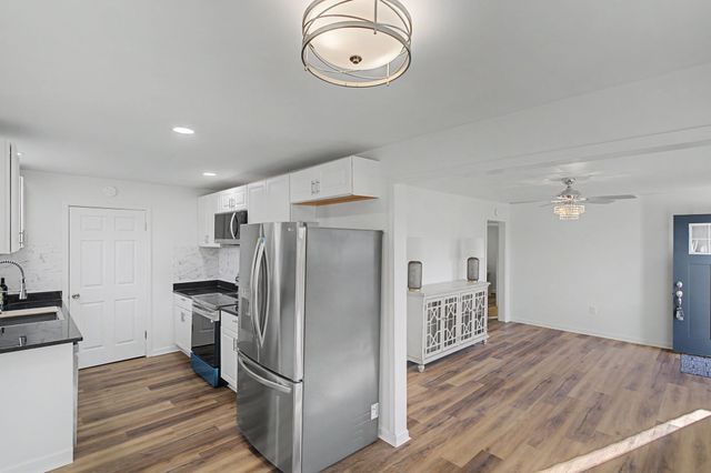 27 Cameo Dr, Nashville, TN 37211