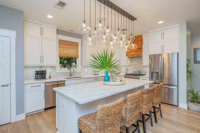 903 E Lido Circle, Niceville, FL 32578