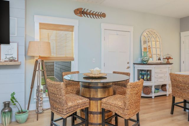 903 E Lido Circle, Niceville, FL 32578