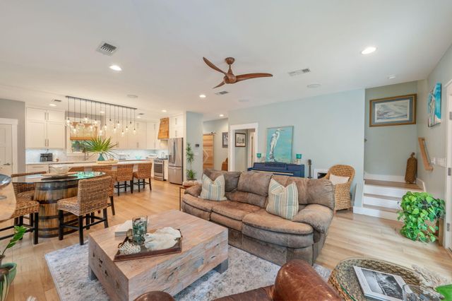 903 E Lido Circle, Niceville, FL 32578