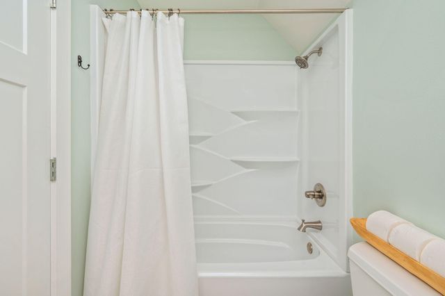 903 E Lido Circle, Niceville, FL 32578