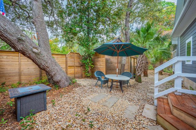 903 E Lido Circle, Niceville, FL 32578