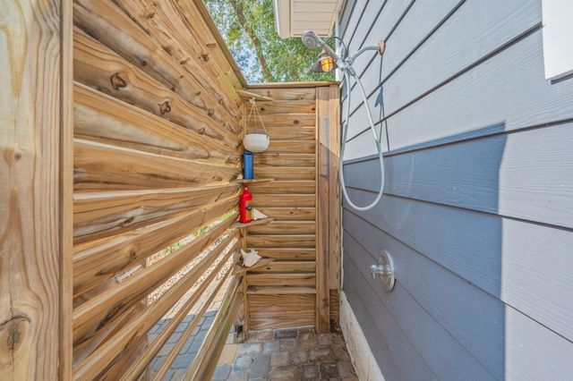 903 E Lido Circle, Niceville, FL 32578