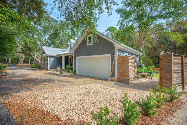 903 E Lido Circle, Niceville, FL 32578