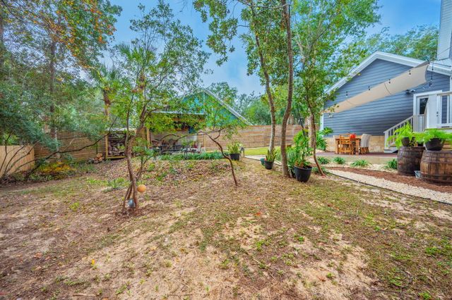 903 E Lido Circle, Niceville, FL 32578