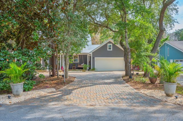 903 E Lido Circle, Niceville, FL 32578