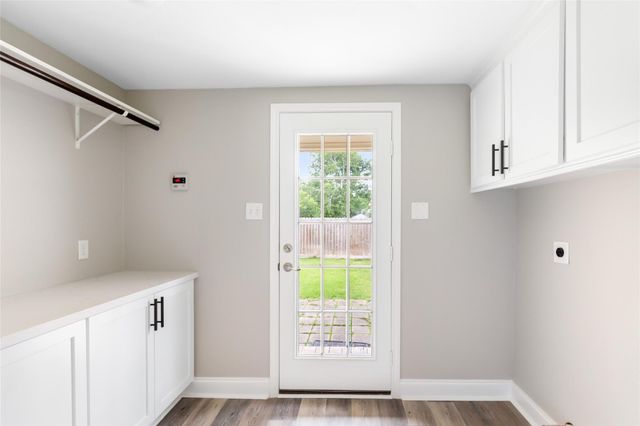 1005 N Main Street, Dayton, TX 77535