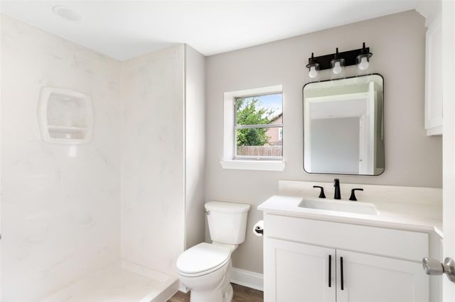 1005 N Main Street, Dayton, TX 77535