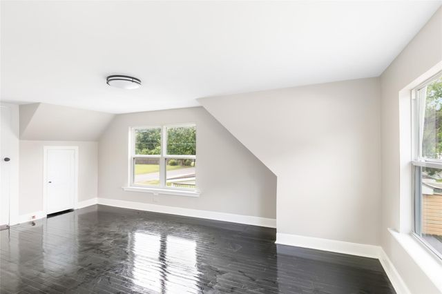 1005 N Main Street, Dayton, TX 77535