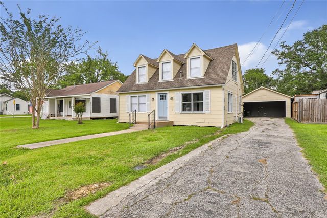 1005 N Main Street, Dayton, TX 77535