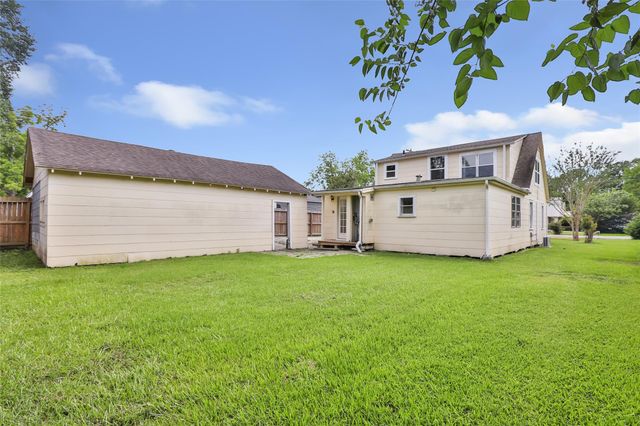 1005 N Main Street, Dayton, TX 77535