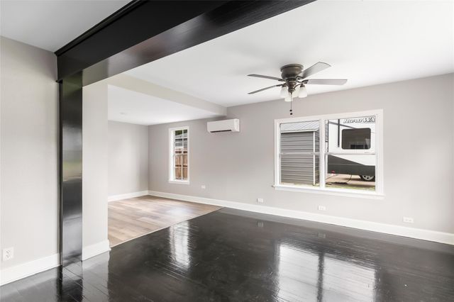 1005 N Main Street, Dayton, TX 77535