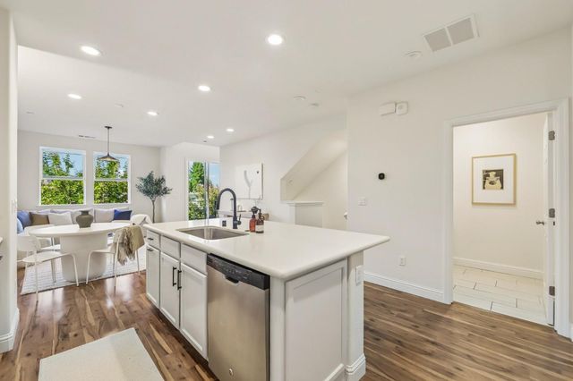 391 Charles Morris Terrace, Sunnyvale, CA 94085