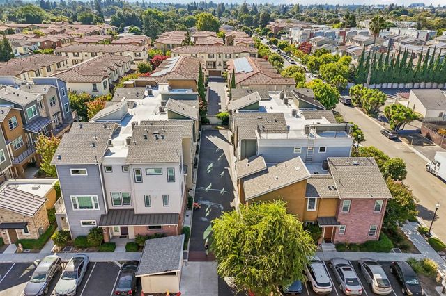 391 Charles Morris Terrace, Sunnyvale, CA 94085