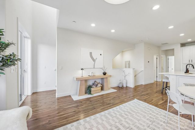 391 Charles Morris Terrace, Sunnyvale, CA 94085