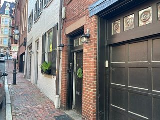 31 Branch 2, Boston, MA 02108