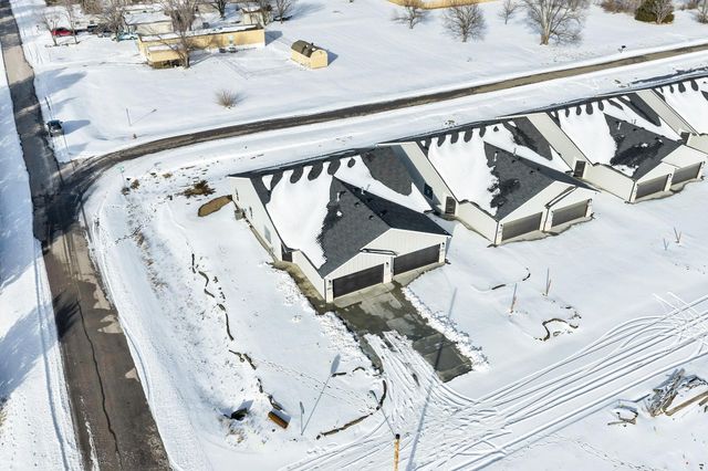 2100-2102 E Plaza Court, Haysville, KS 67060