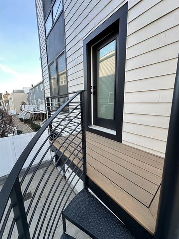 152 W 3rd Street 1, Boston, MA 02127