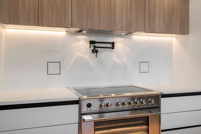 152 W 3rd Street 1, Boston, MA 02127