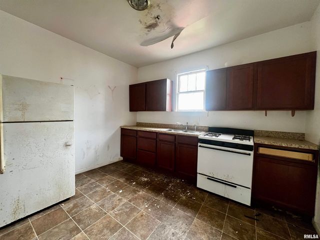 502 S Beveridge Street, Carbondale, IL 62901