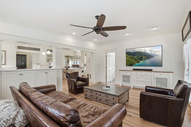 929 S OREGON AVENUE, Tampa, FL 33606