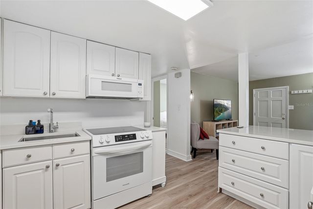 929 S OREGON AVENUE, Tampa, FL 33606