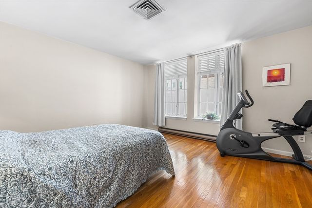 63 Garden Rd C5, Wellesley, MA 02481
