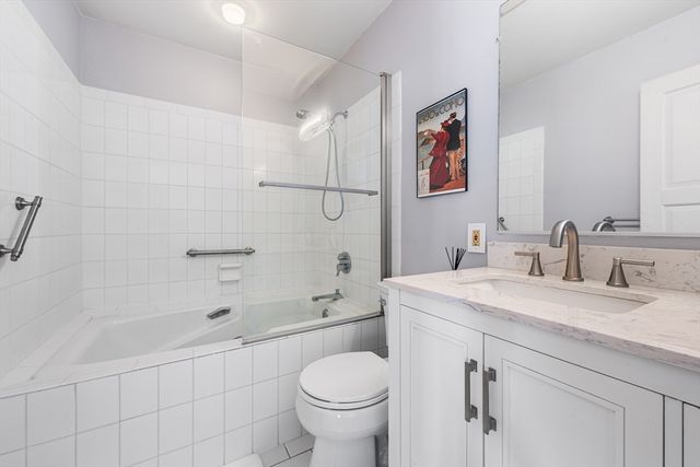 63 Garden Rd C5, Wellesley, MA 02481