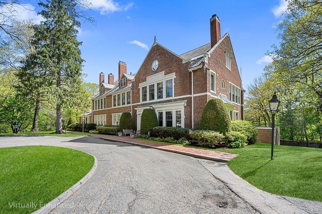 63 Garden Rd C5, Wellesley, MA 02481