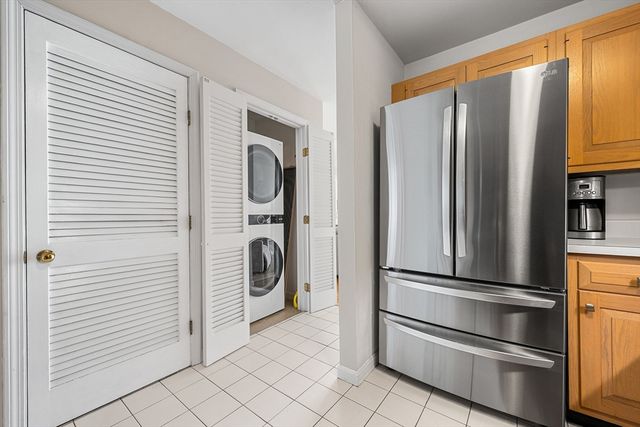 63 Garden Rd C5, Wellesley, MA 02481
