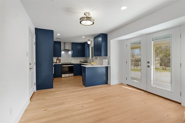 5820 Denise Drive, Haltom City, TX 76148