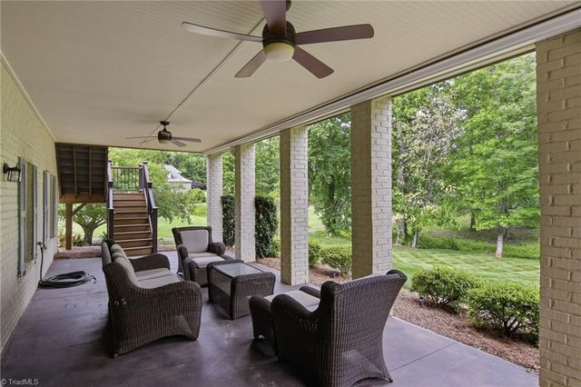 123 Latrobe Court, Advance, NC 27006