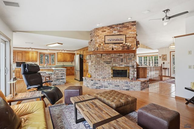 4014 WONDERLAND CT, Rapid City, SD 57702
