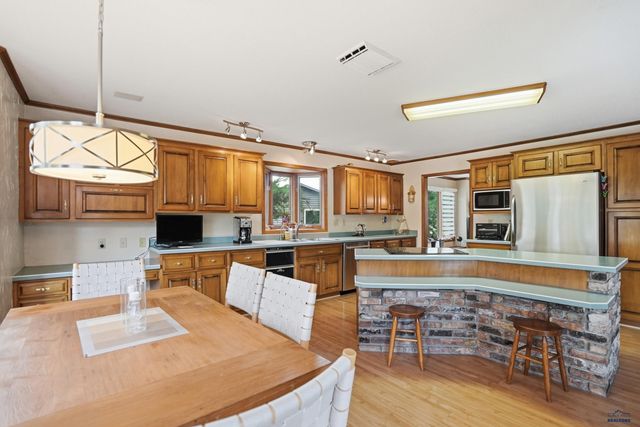 4014 WONDERLAND CT, Rapid City, SD 57702