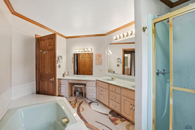 4014 WONDERLAND CT, Rapid City, SD 57702