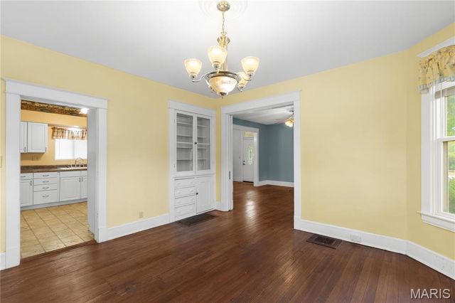 3302 College Avenue, Alton, IL 62002