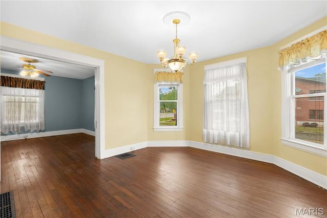 3302 College Avenue, Alton, IL 62002