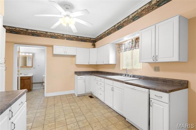 3302 College Avenue, Alton, IL 62002
