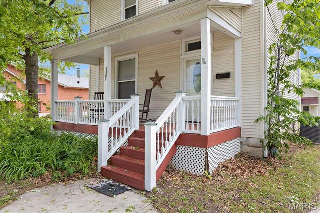 3302 College Avenue, Alton, IL 62002