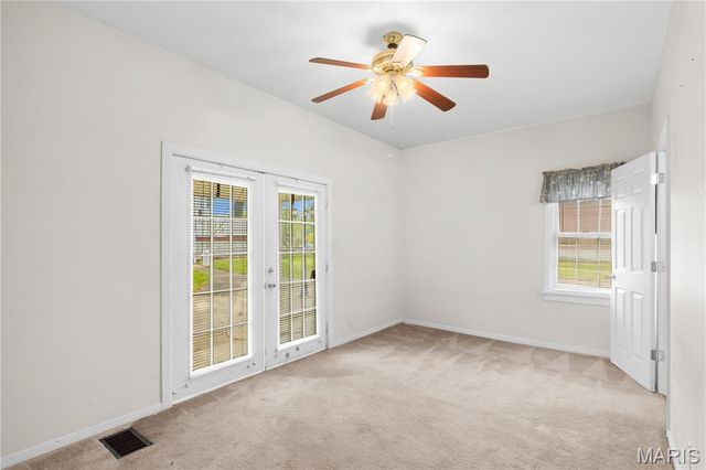 3302 College Avenue, Alton, IL 62002