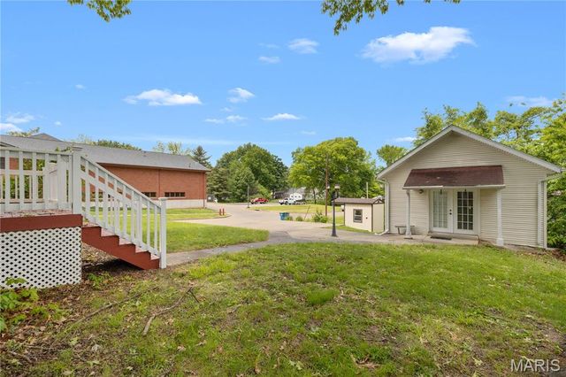 3302 College Avenue, Alton, IL 62002