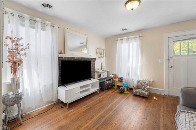 3104 Marshall AVE, Newport News, VA 23607