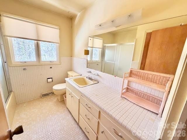 3002 Club Drive, Gastonia, NC 28054