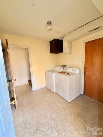 3002 Club Drive, Gastonia, NC 28054