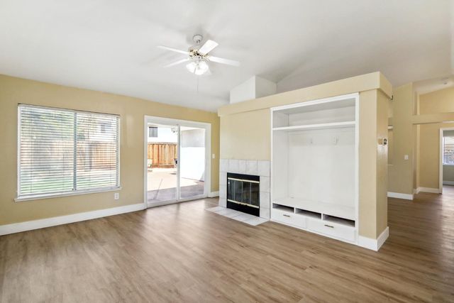 8692 Tarata Pl, Elk Grove, CA 95624