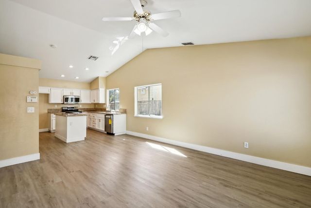 8692 Tarata Pl, Elk Grove, CA 95624